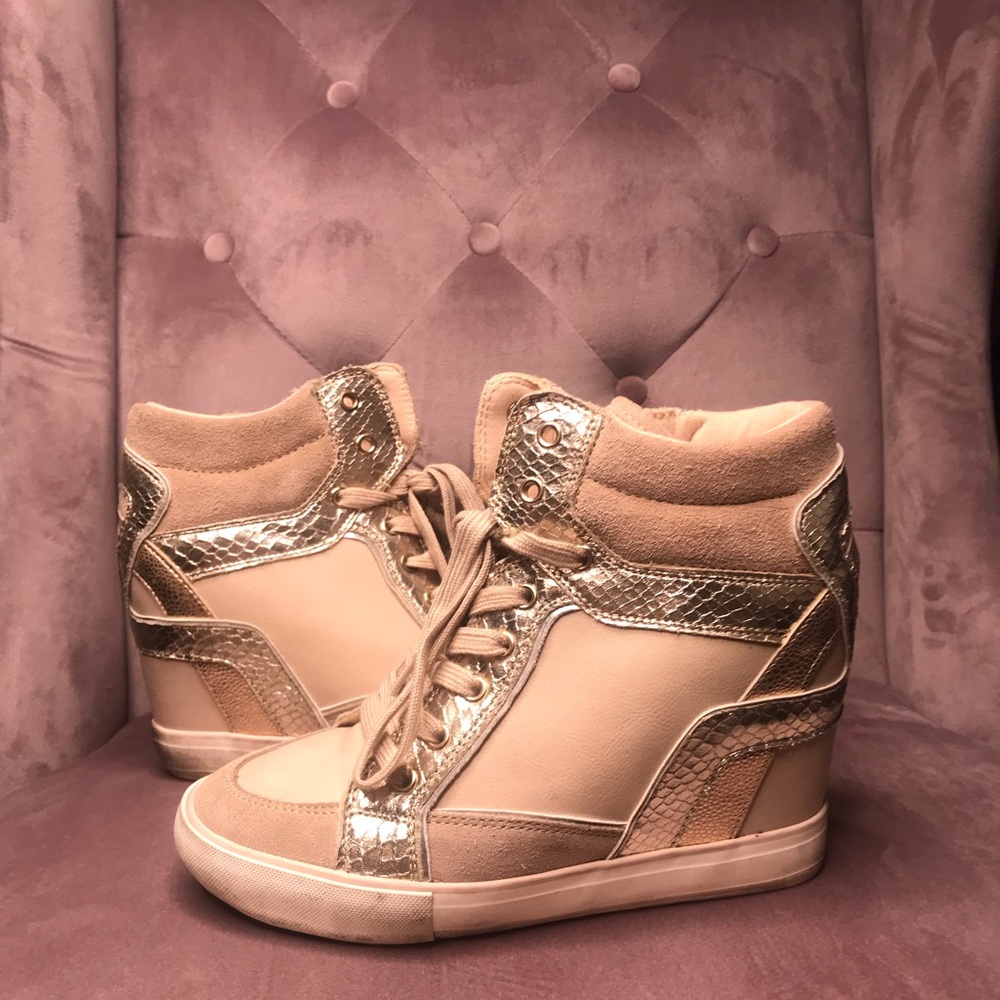 Sneaker wedges